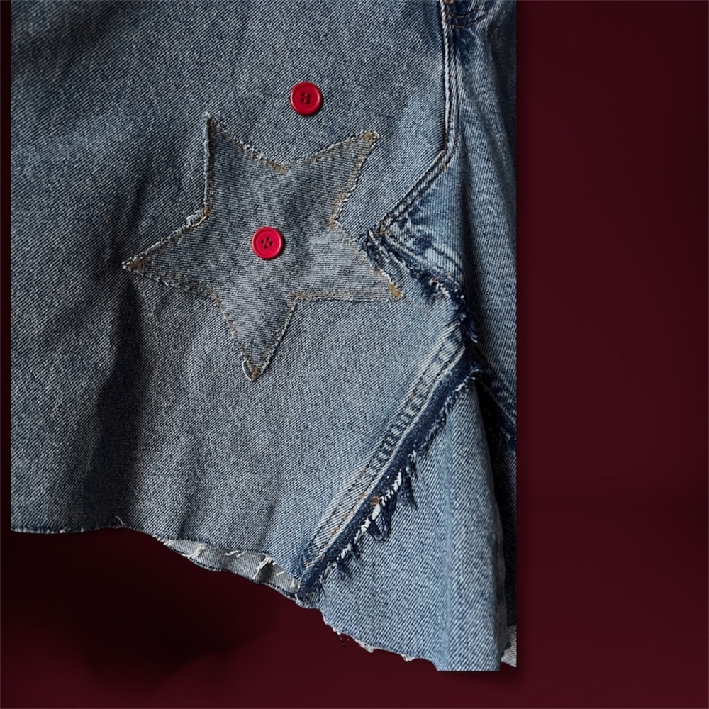 Upcycled Tommy Hilfiger skirt - Picture 3 of 5